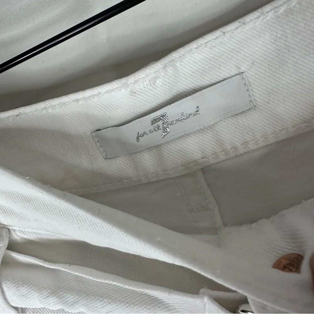 7 FOR ALL MANKIND Women’s Size 26 Denim Jean Shorts High Rise White Stretch